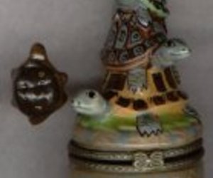 THREE TURTLE HINGED BOX, an item from the 'ڰۣڿ☸"YOU`RE A SLOW BOKE".ڰۣڿ☸' hand-picked list