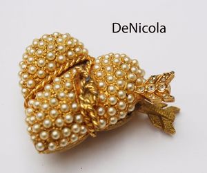 DE NICOLA Gold Plated Pearl Rhinestone HEART Trinket Pill Box - Vintage, an item from the 'Have a Heart' hand-picked list