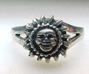 SUN STERLING SILVER RING - Size 10 1/4, an item from the 'Let the sun shine in' hand-picked list