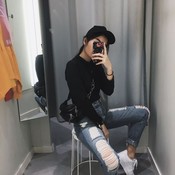 helennoone's profile picture